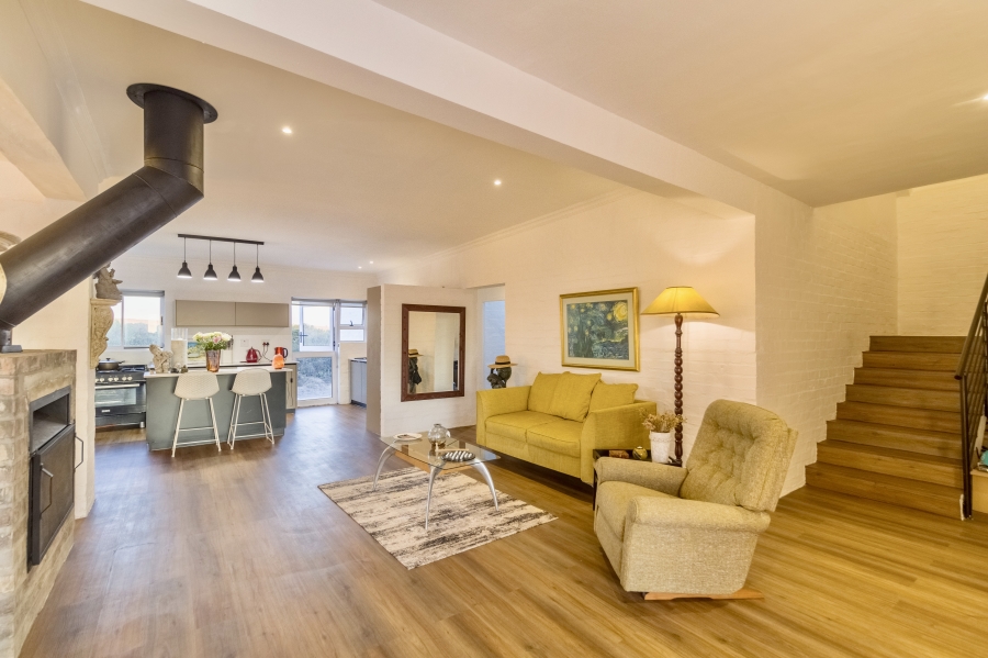 5 Bedroom Property for Sale in Grotto Bay Western Cape